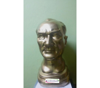 Atatürk Büstü Polyester Yükseklik 40 Cm